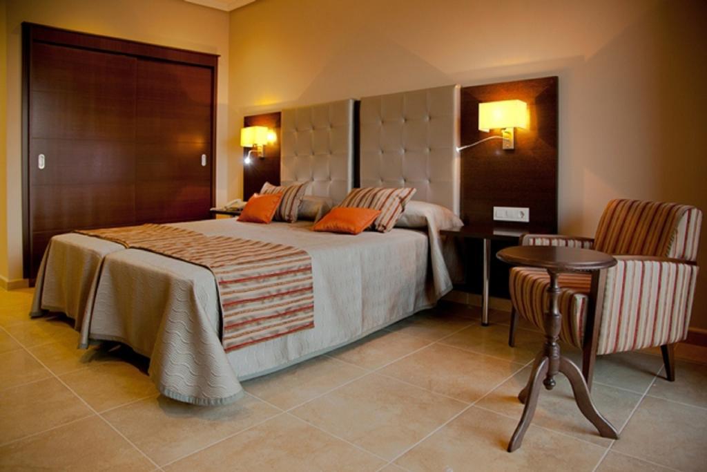 Hotel Rural Quinto Cecilio Medellín Rum bild